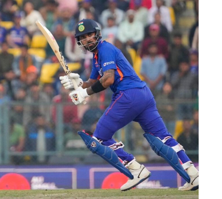 पाकिस्तान के खिलाफ मैच के लिए फिट नहीं है KL Rahul, अजीत अगरकर ने किया खुलासा