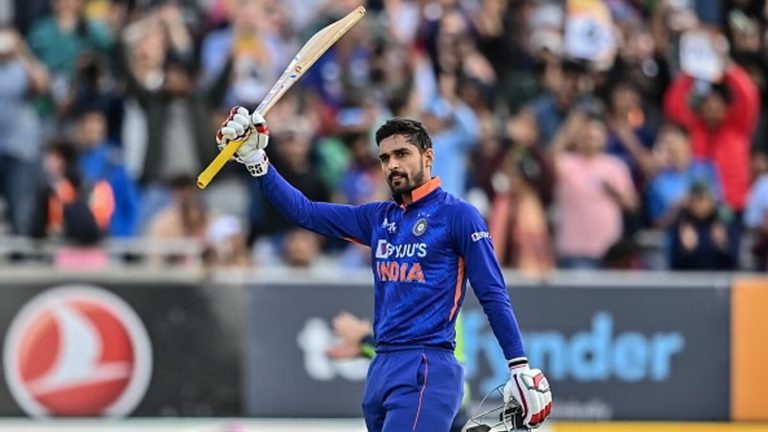28 साल की उम्र में ही खत्म हुआ इस खिलाड़ी का करियर! Team India के लिए T20 में लगा चुका है शतक