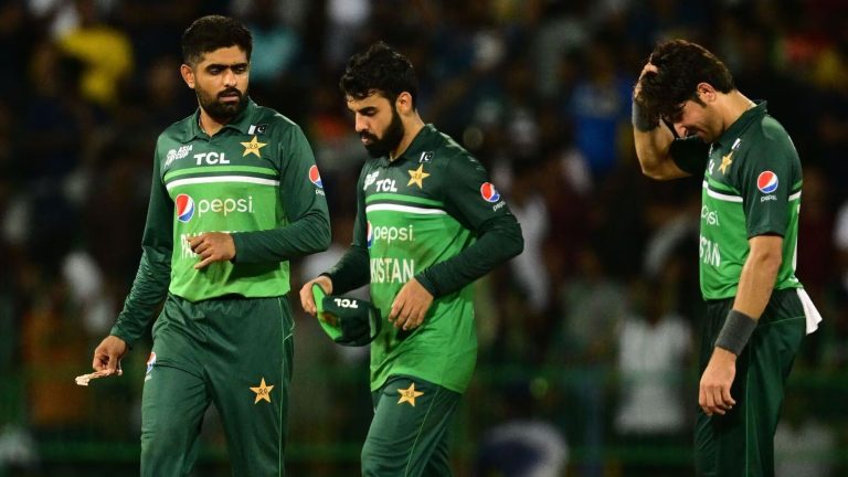 4 महीने से PCB ने पाकिस्तानी खिलाड़ियों को नहीं दी सैलरी? वर्ल्ड कप से पहले खड़ा हुआ नया विवाद