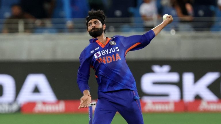 Team India को लगा दूसरा बड़ा झटका, हार्दिक के बाद चोटिल हुए रवींद्र जडेजा! न्यूजीलैंड के खिलाफ मैच से होंगे बाहर?