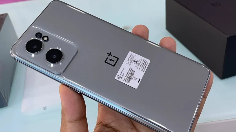 मात्र ₹4300 में मिल रहा है 108MP कैमरे वाला OnePlus का ये तगड़ा 5G स्मार्टफोन इसमें मिलेंगे कई फीचर्स