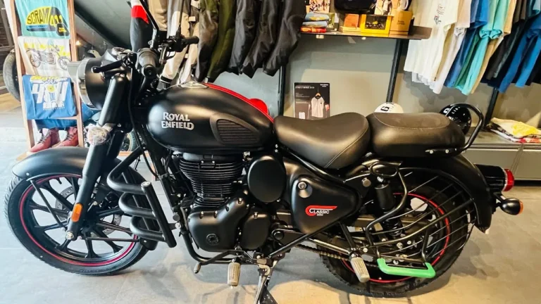 मात्र 55,000 रुपए में में खरीदो Royal Enfield Bullet बाइक का ये धाँसू मॉडल भौंकाल मचा देगा