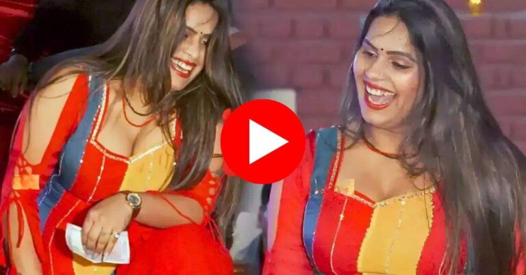 Haryanvi Dance Video : स्टेज पर उछल उछल के नाची डॉली शर्मा, डांस देख लोगों की हुई सिट्टी- पिट्टी गुम